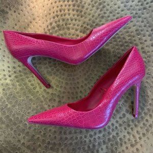 8.5 ZARA Magenta Textured Heels